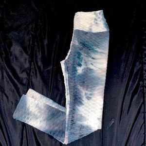 Blue and white tie dye yoga pants